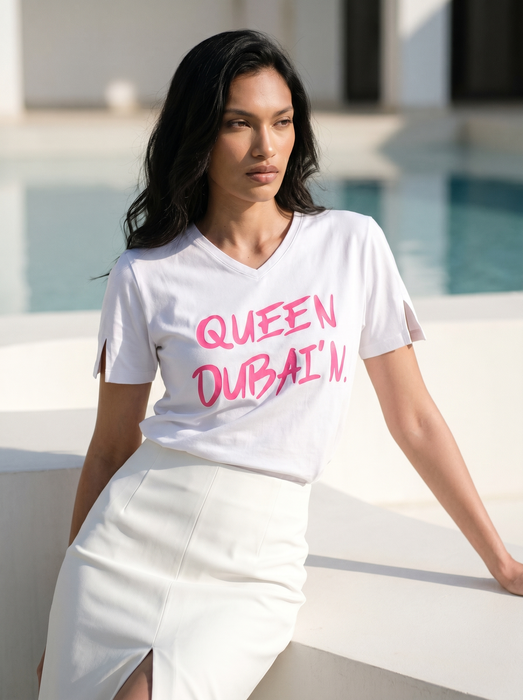 QUEEN DUBAI'N - Pink On White