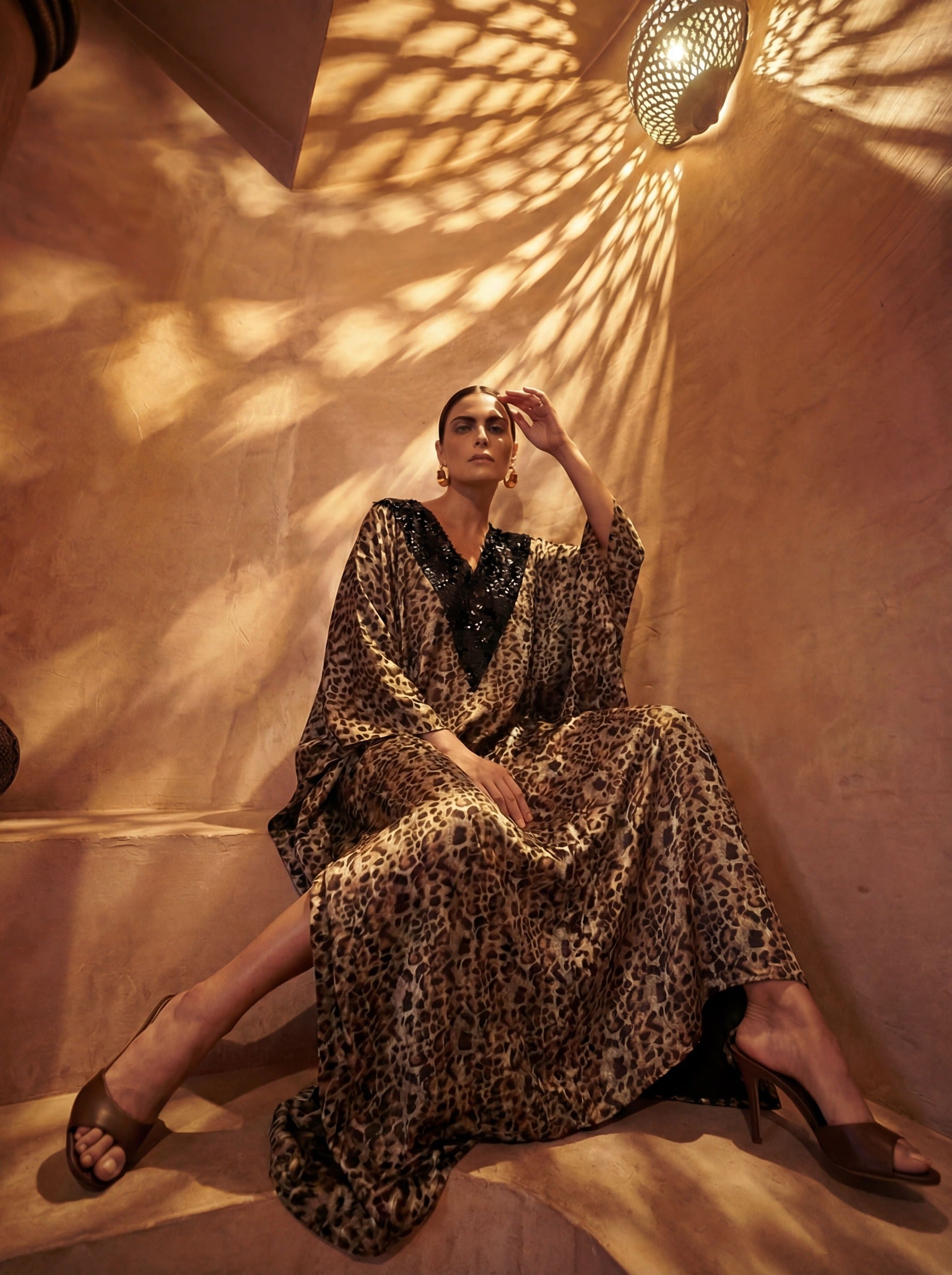 HER KAFTAN Desert light. Wild spirit. - Animal Print