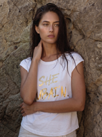 SHE DUBAI’N T-Shirt Relaxed - White & Gold
