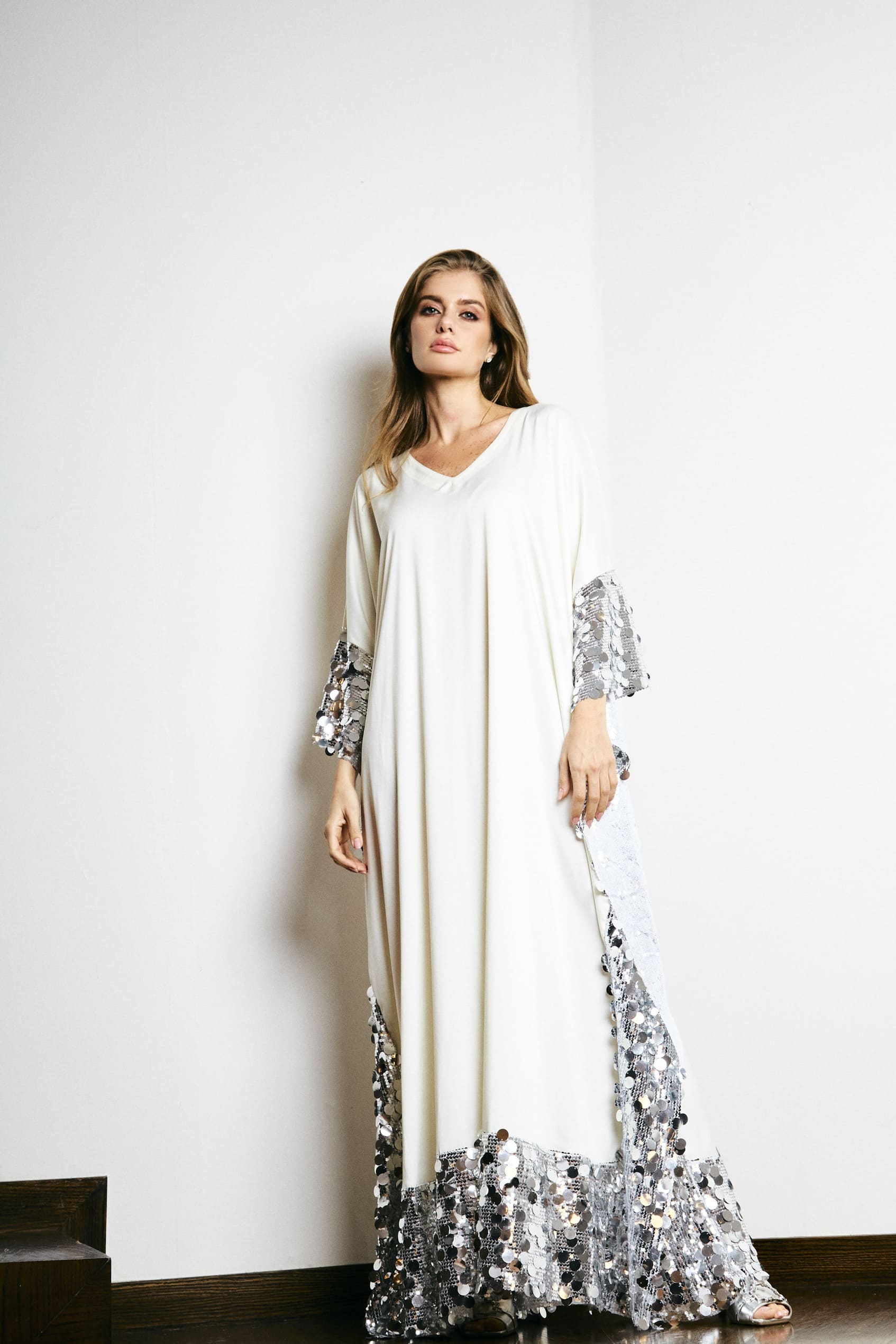 Dreamy Kaftan - White and Silver